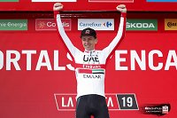 Pogačar na odru za zmagovalce