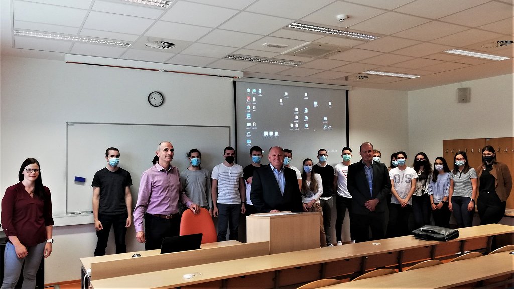 Predstavitev Tiki skupinska