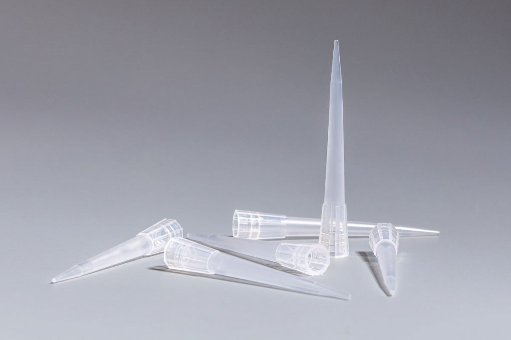 ENGEL_e-mac_Pipettenspitzen_on