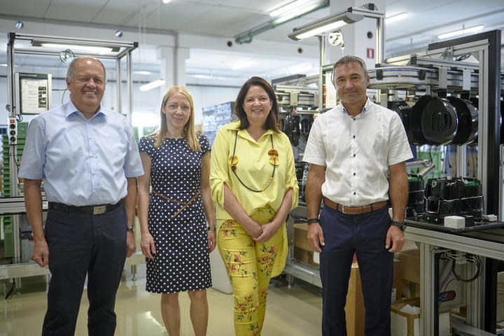 hyla-012-jm-5f391e8a6b4d8.jpg.720px