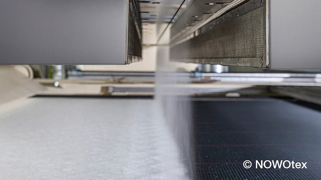 PR_Oerlikon_Nonwoven_MB_Anlage_Nowotex_16x9_pic2