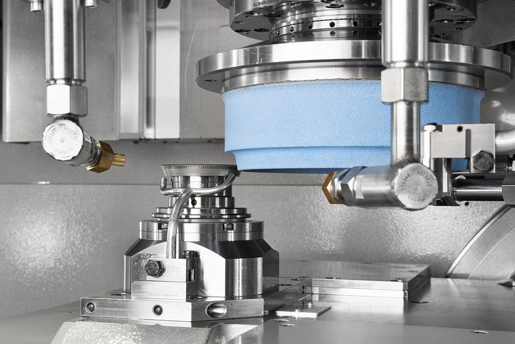 Fig. 2 Dressing tool and grinding wheel