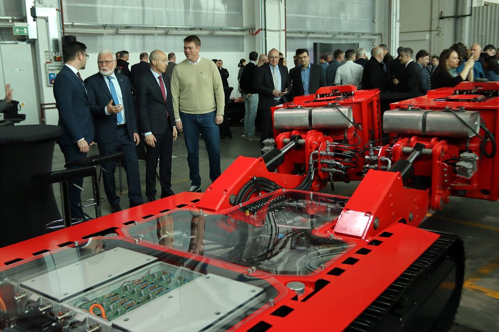 1. DOK-ING, foto DOK-ING