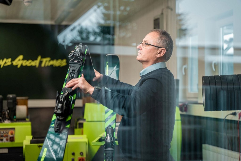 Vodja razvojnega oddelka v podjetju Elan Foto Elan Media