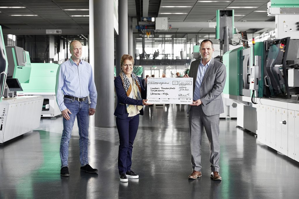 ARB00180785_Scheckübergabe_Ukraine_27042022_J0A7197