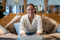 Revija Forbes je Justine Hutteau uvrstila med najbolj vplivne ženske v Franciji