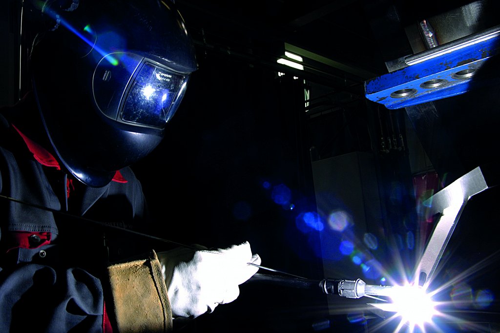 pfeiffer-vacuum-components-and-solutions-1-cmyk