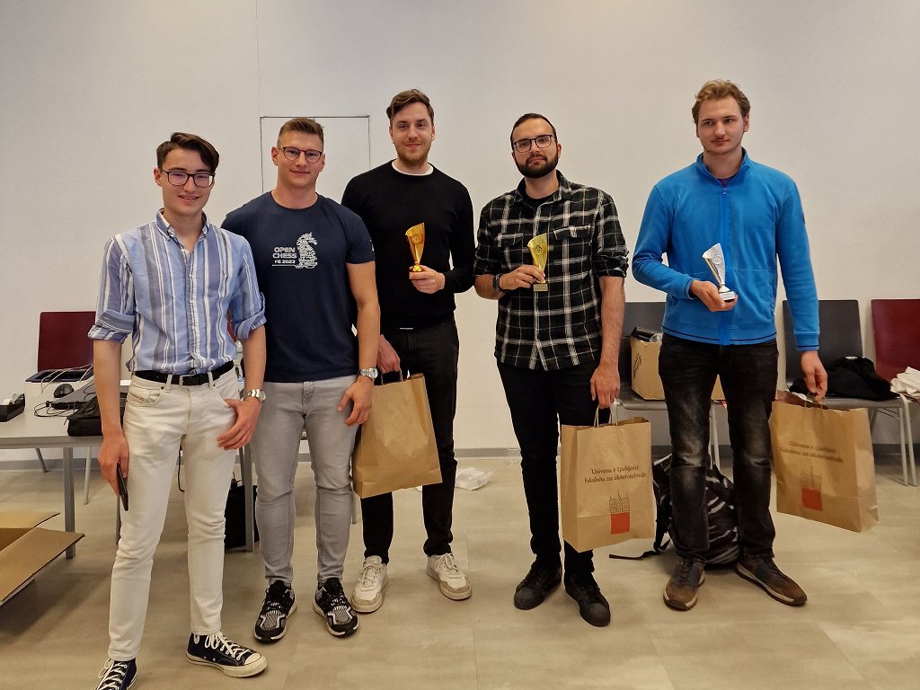 Zmagovalci turnirja (foto arhiv UL FE)