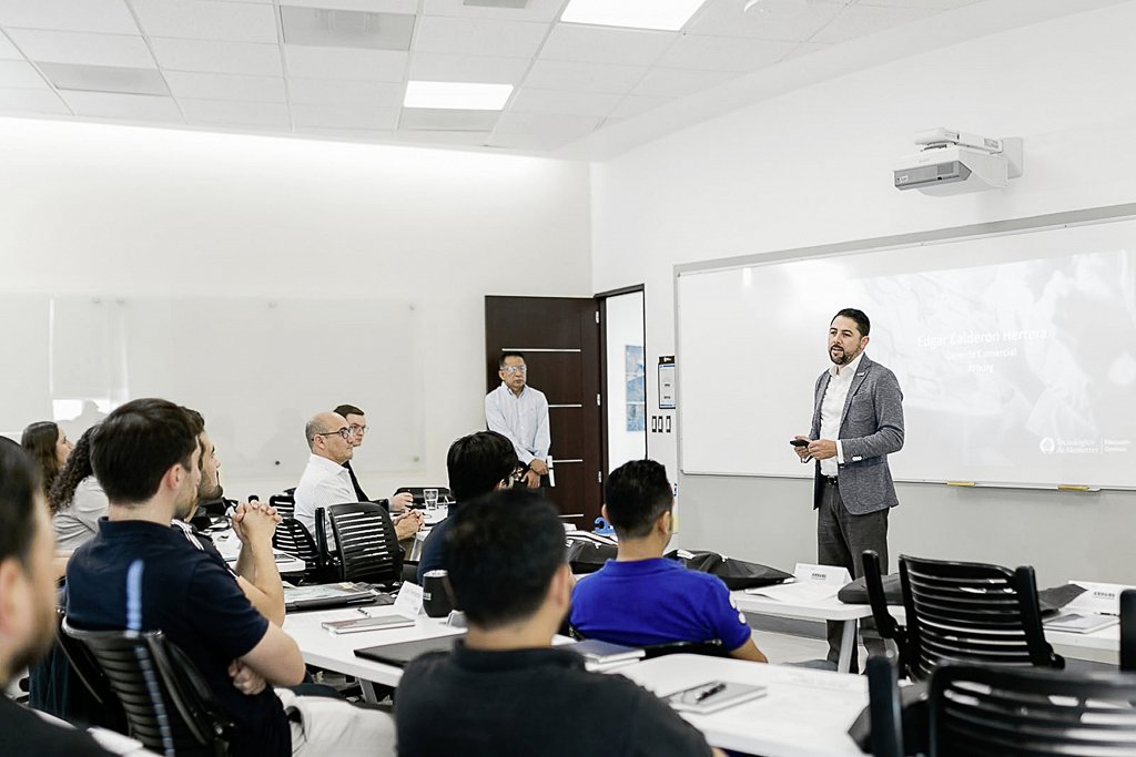 ARB00193963_arburg_diplomado_kickoff_0026_2