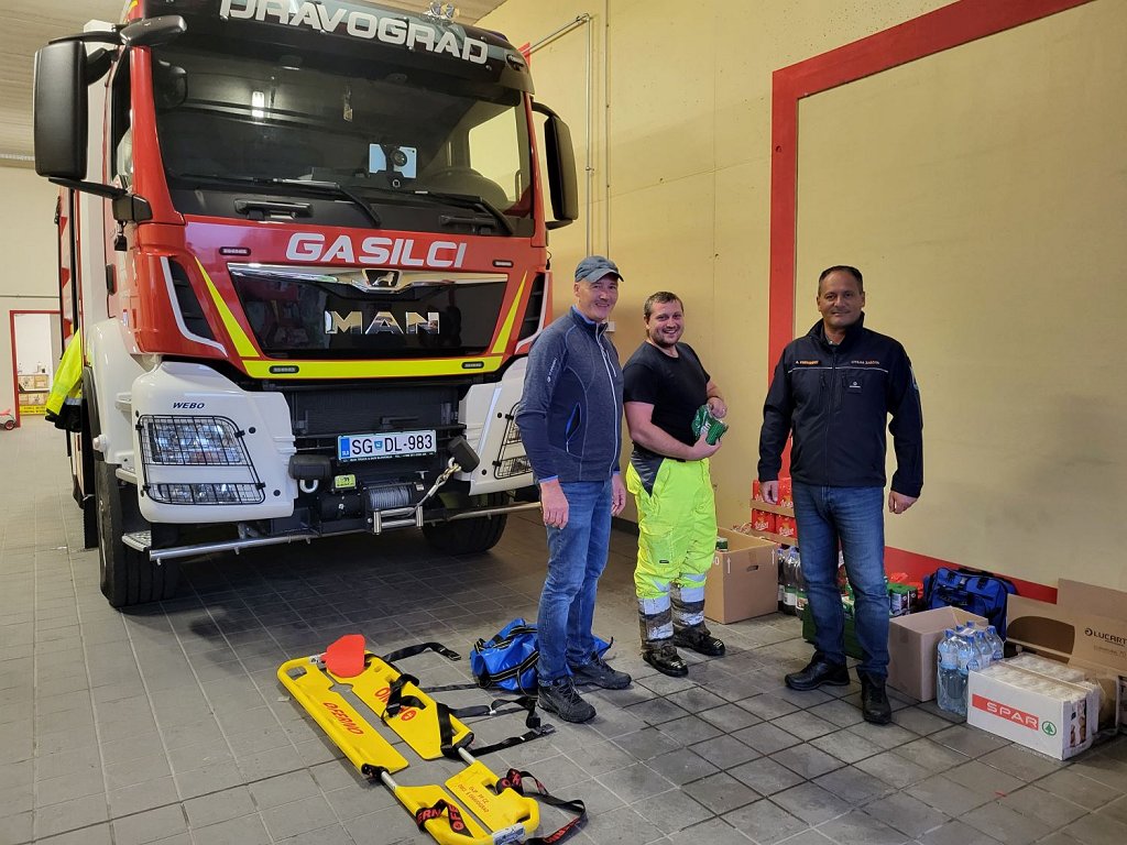 S Sparovo donacijo smo priskočili na pomoč gasilcem in civilni zaščiti v Dravogradu (foto arhiv Spar Slovenija)