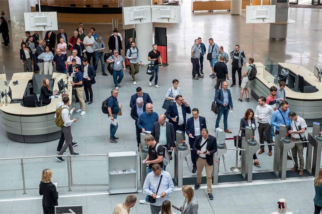 euroguss-n-teaser-pressrelease-aufmacher-eingang-opening-entrance