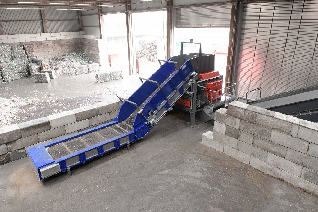 Photo_01_STADLER_WireX Automated bale wire remover