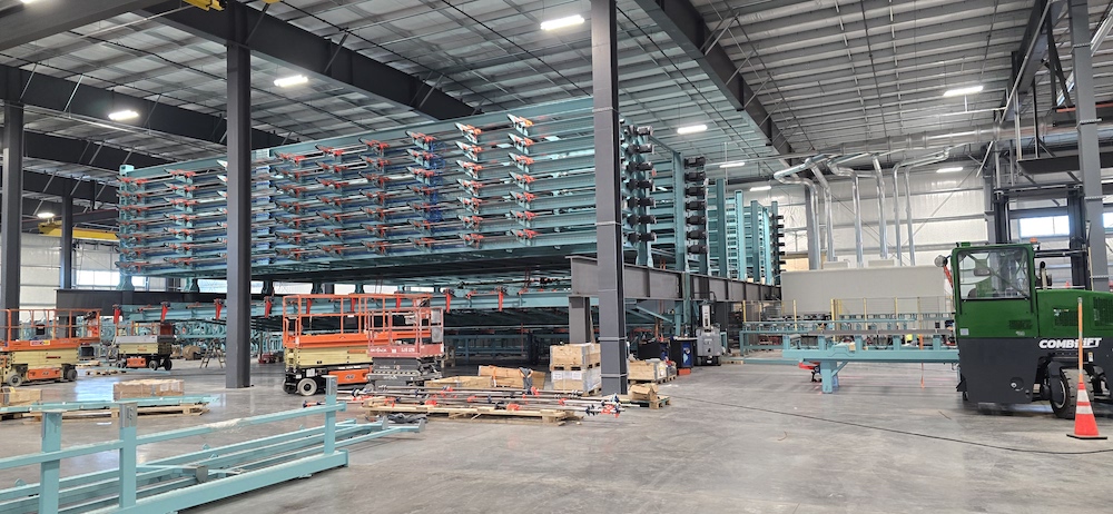 V petih mesecih odpremljanja opreme je podjetje izvozilo 142 kontejnerjev