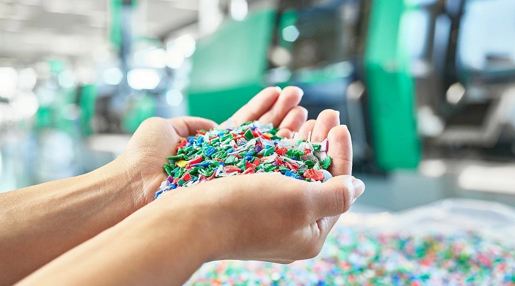 csm_183286-recyclate-processing_e8c4d253e0