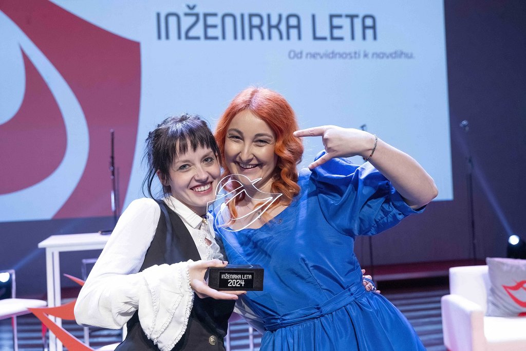 Inženirka leta 2024_Ljupka Vrteva in Rebeka Kropivšek Leskovar_foto Andrej Križ