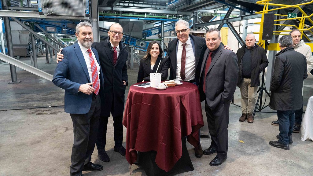 Photo_02_BZB_LVP_Left- P. Goicoechea (BZB), J. Domrös (Trienekens), H. Méndez (Tomra), W. Stadler und C. Manchado(STADLER_resized