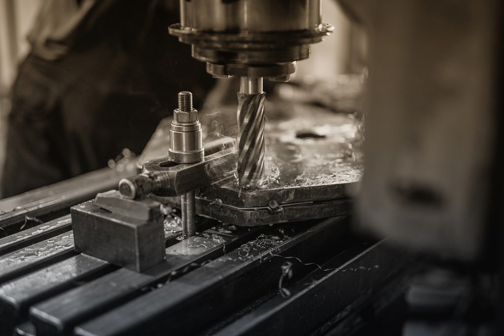 industrial-machine-drilling-metal