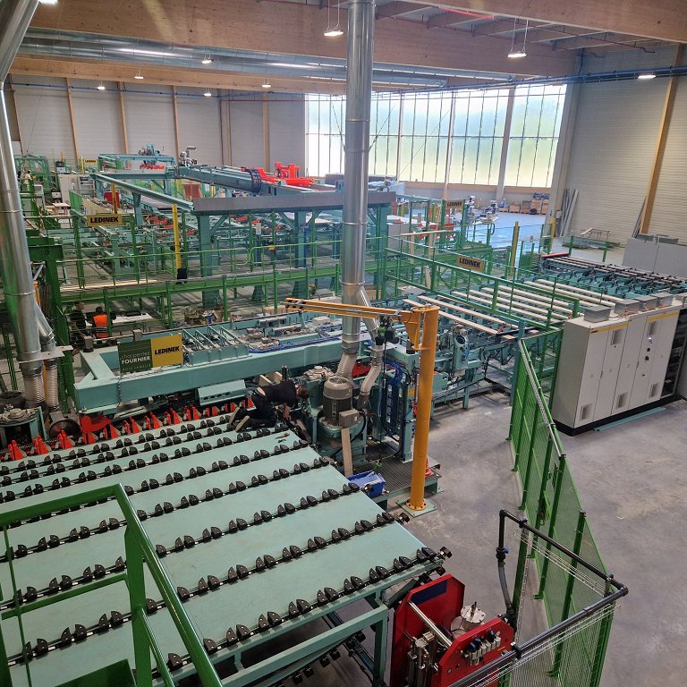 Gre za tehnološko zahteven projekt, s katerim Ledinek Engineering dodatno utrjuje svojo vlogo enega ključnih partnerjev pri razvoju sodobne lesene gradnje v Evropi. Foto Ledinek